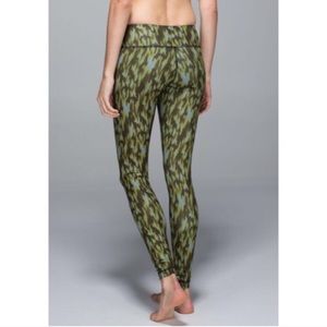 Lululemon Wunder Under Pant-Telemark Pear, Size 6